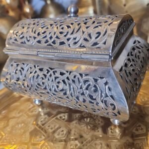 Alternative view of Box - 03