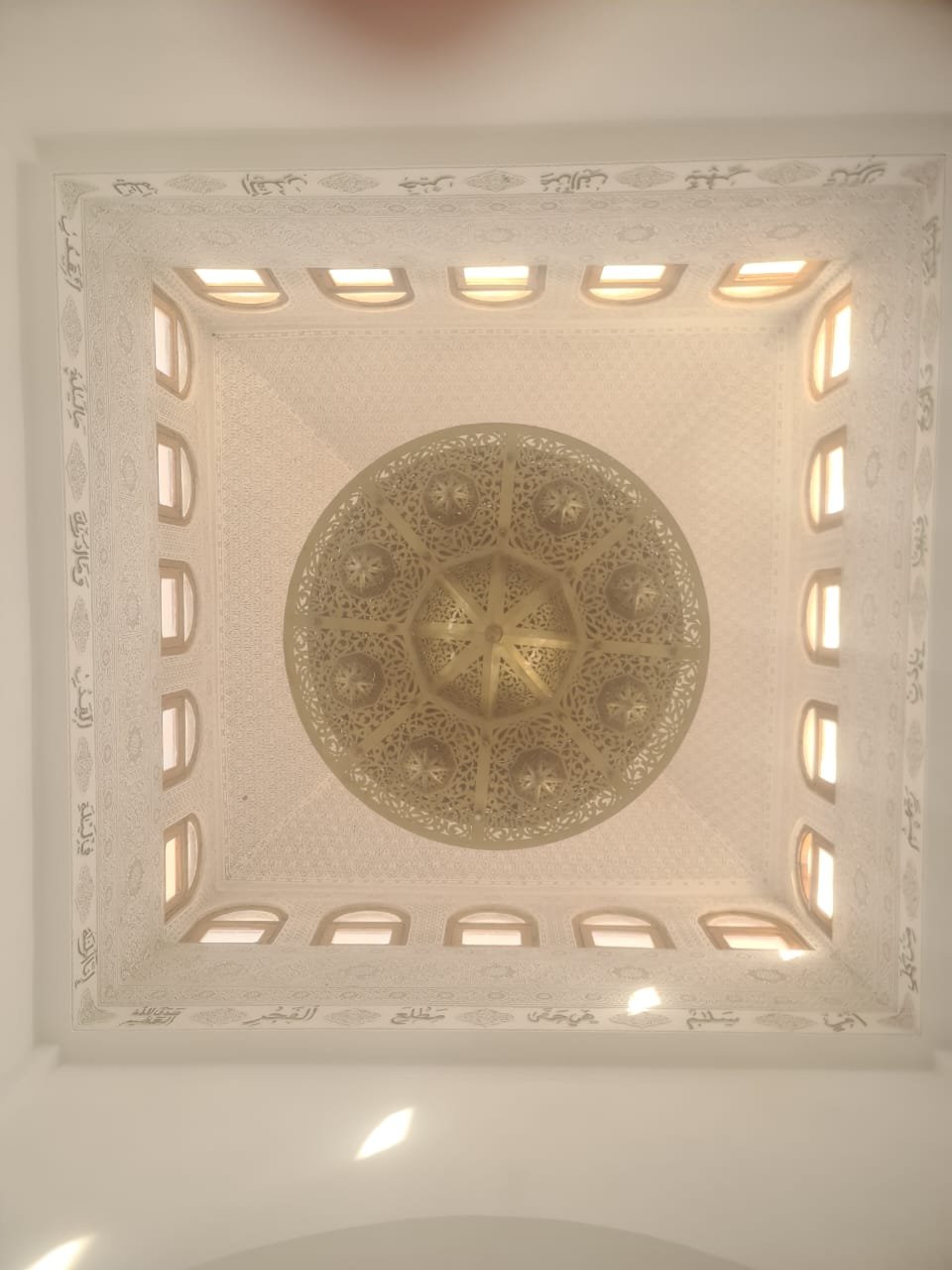 Luster – 15 – Image 3