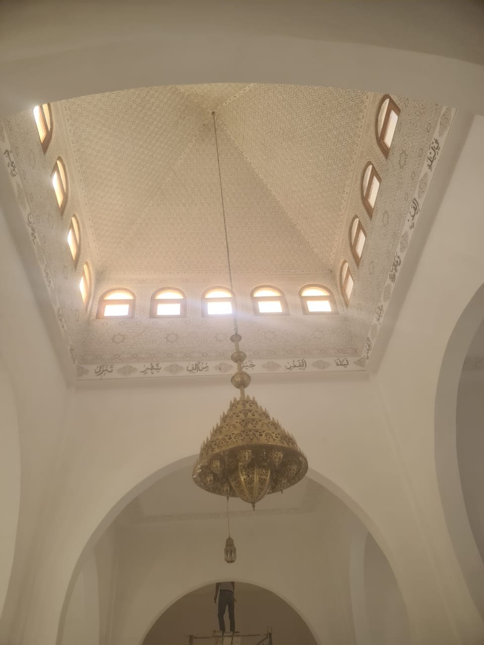 Luster – 15 – Image 5