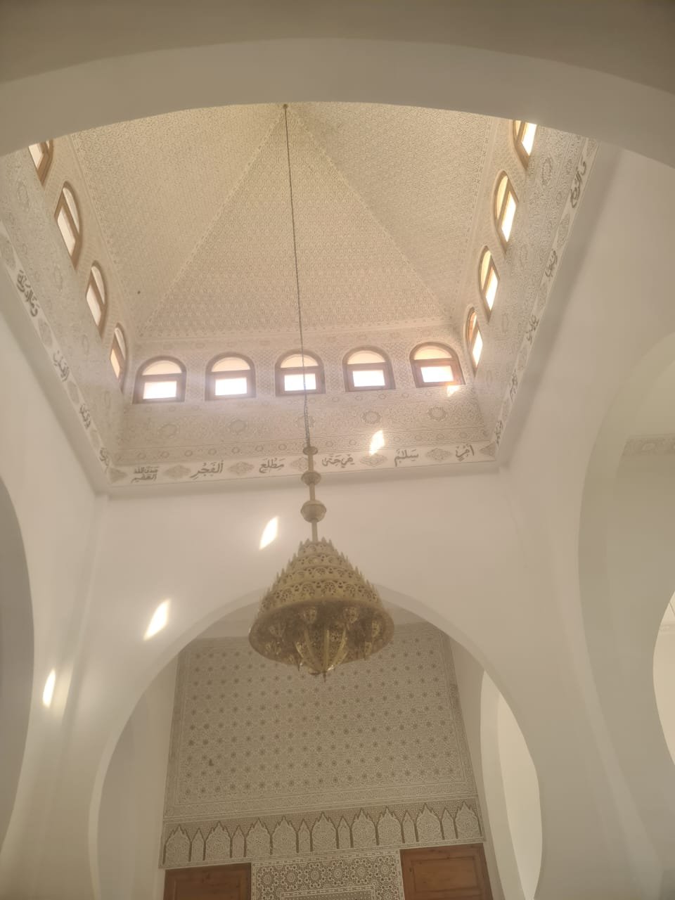 Luster – 15 – Image 2